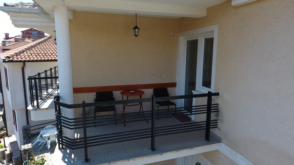 Apartment And Studio Damjan Охрид Экстерьер фото