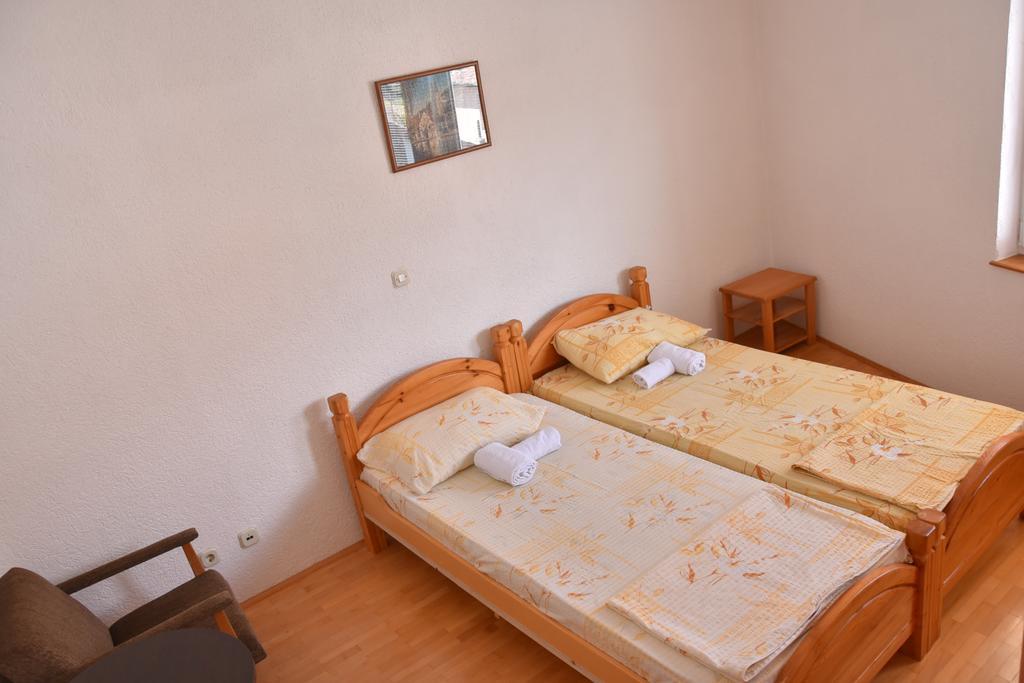 Apartment And Studio Damjan Охрид Экстерьер фото
