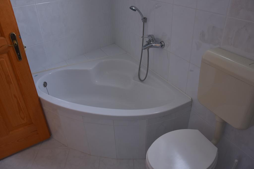 Apartment And Studio Damjan Охрид Экстерьер фото
